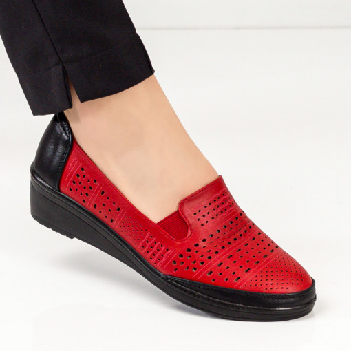Pantofi clasici casual cu platforma, Pantofi perforati dama cu platforma rosii cu negru MDL04133 - modlet.ro