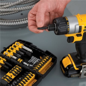 Masina de insurubat DeWalt cu impact 2 acumulatori Flexvolt 10.8V 2.0A - DCF610D2 - Img 3