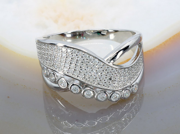Inel din Argint 925 model elegant presarat cu Cristale Zirconia Albe Clare 2165