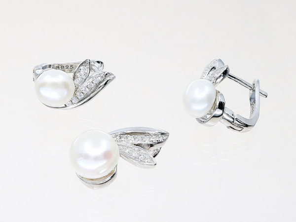 Set din Argint model cu Perle si Cristale Zirconia as1312
