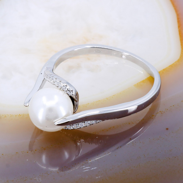 Inel din Argint 925 cu Perla rotunda si Cristale Zirconia cod 2540
