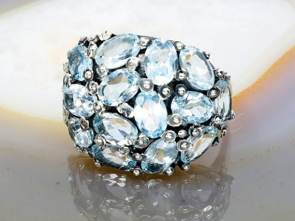 Inel din Argint model Buchet de Cristale Zirconia Albastre a2135