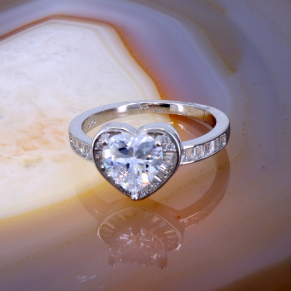 Inel Inima din Argint cu Cristale Zirconia c2955