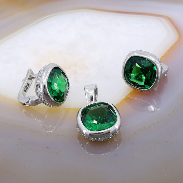 Set din Argint 925 cu Cristal Zirconia Multifatetat de culoare Verde cod 1457