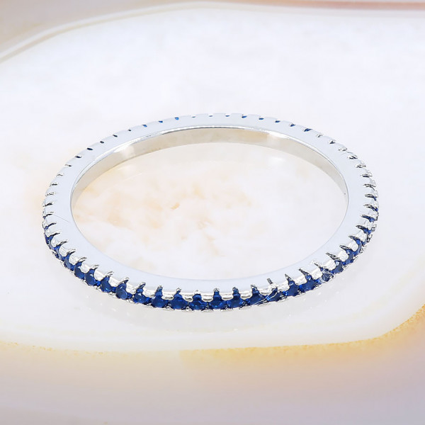 Inel din Argint 925 model de jur imprejur cu cristale Zirconia Albastre cod 2481