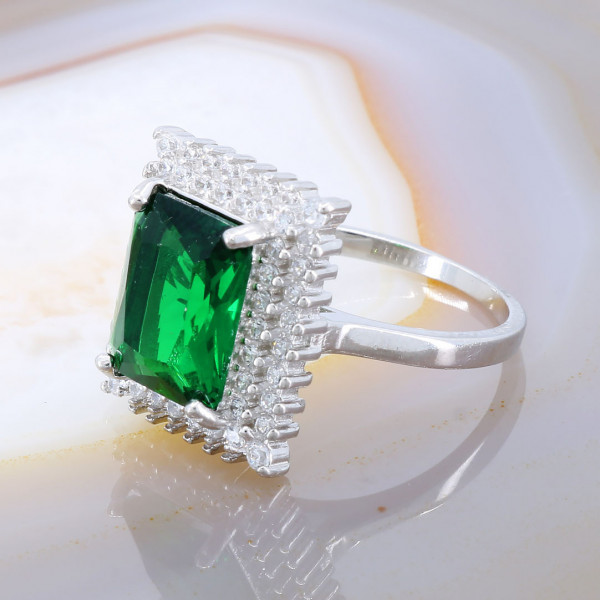 Inel din Argint 925 model cu Cristal Zirconia Verde Multifatetat cod 2452