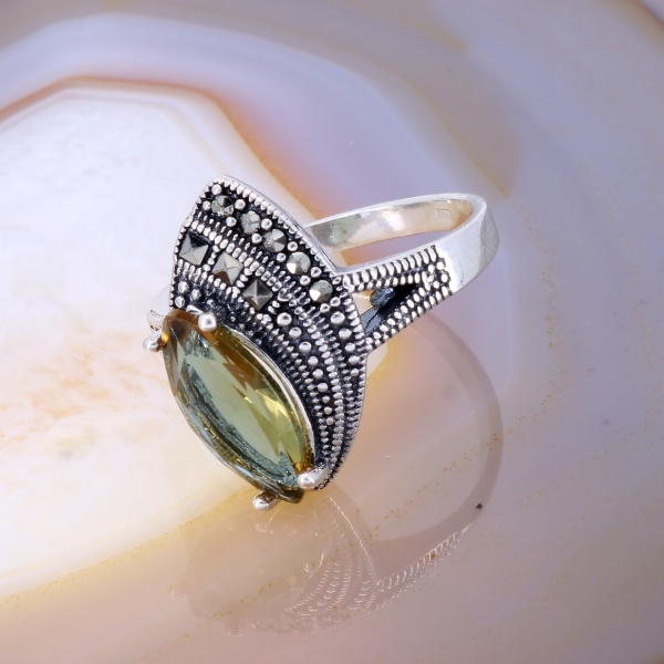Inel Vintage din Argint 925 cu piatra Zultanit si Marcasite c3190