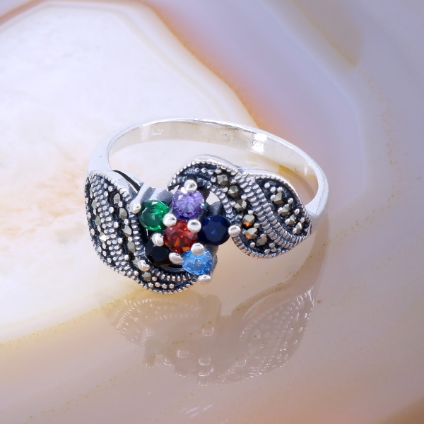 Inel Vintage din Argint model Floare si Frunze presarat cu Marcasite si Cristale colorate c3197