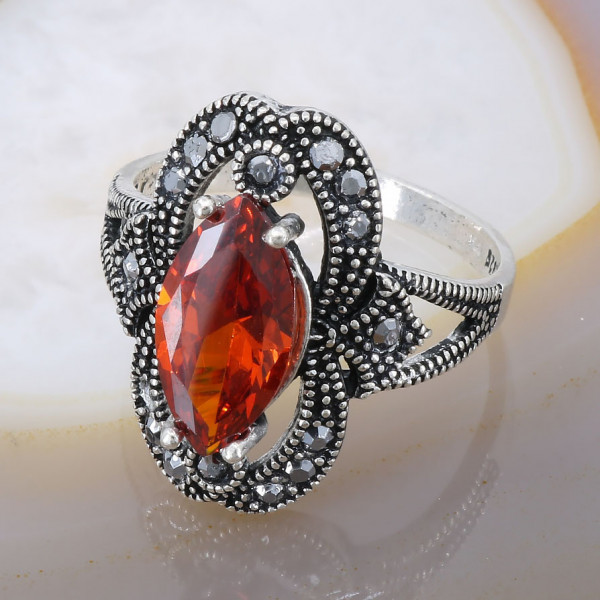 Inel Vintage din Argint 925 cu pietre Marcasite si Cristal Rosu cod 2601
