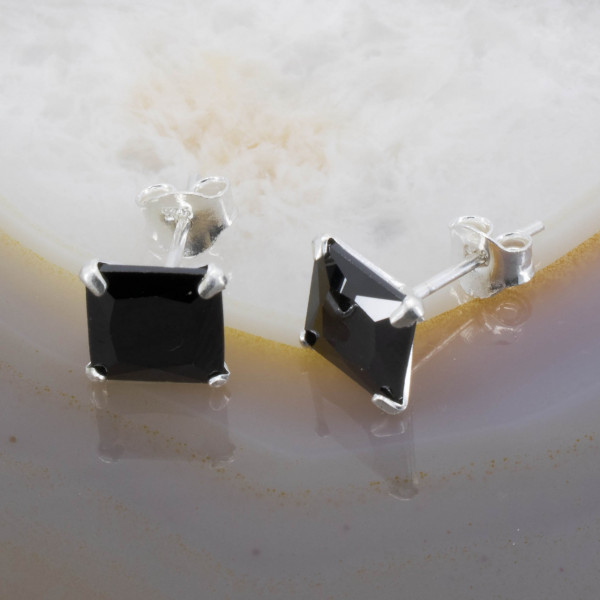 Cercei de Argint 925 forma patrata multifatetata cu cristal culoare Negru 2805