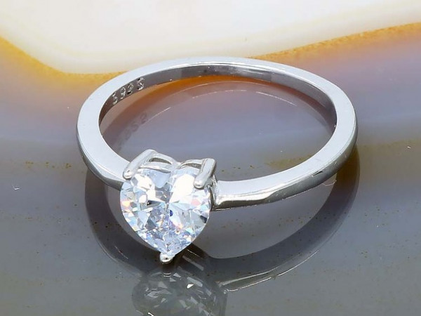 Inel de Argint cu Cristal in forma de Inima agi1773