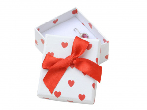 Cutie Alba din Carton cu Inimi Rosii si Funda Rosie set bratari sau cercei