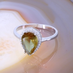 Inel din Argint 925 cu piatra Zultanit in forma de Picatura decorat cu Cristale Zircon c3192