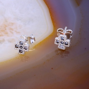 Cercei mici prindere Tija din Argint 925 cu Pandantiv Floricica si Cristale Zirconia c4185