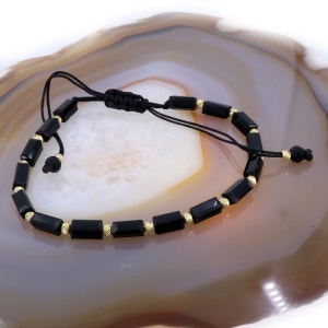 Bratara cu Snur Negru cu Cristale Negre si Bobite de Argint Placate cu Aur c3176