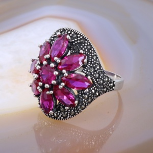 Inel Elegant din Argint cu Cristale Mov si Marcasite c2924