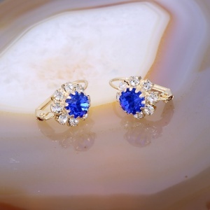 Cercei placati cu aur 18K model Floare cu cristale albastre c4222