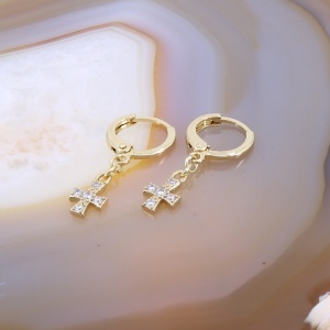 Cercei Placati cu Aur cu Pandantiv Cruce si Cristale Zirconia c3839