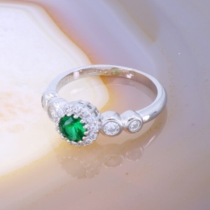 Inel de Argint 925 cu piatra verde si cristale zirconia rotunde c3163