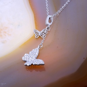 Lantisor din Argint cu pandantiv Fluturi si Cristale zirconia c1790