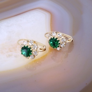 Cercei Floricica placati cu aur 18K cu cristale Verzi c4182
