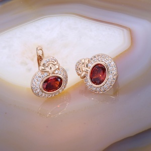 Cercei Placati cu Aur rose model Oval cu Cristal Rosu Rubin c4113