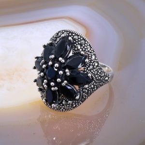 Inel Floare din Argint 925 cu Cristale Negre si Marcasite c2912