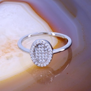 Inel model Oval decorat cu Cristale Zirconia Albe Stralucitoare c3160