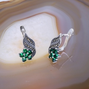 Cercei Floare din Argint 925 cu Marcasite si Cristale Verzi c4125