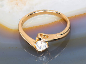 Inel Placat cu Aur Rose 18K model cu Inima si Piatra Alba i1385