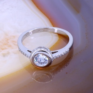 Inel Rotund Solitaire din Argint 925 cu Cristal Zirconia c3141