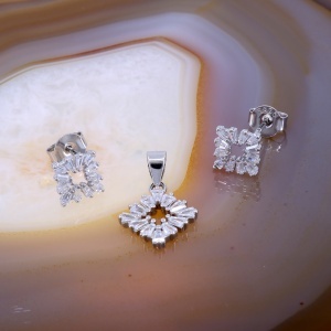 Set din Argint model romb cu Cristale Zirconia c1716