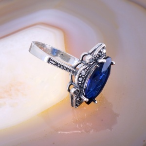 Bijuterie inel vintage din Argint cu marcasite si cristal albastru safir c3311 - Img 2