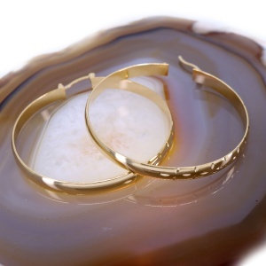 Cercei rotunzi si plati 5cm cu model gravat placati cu aur 18K c4140