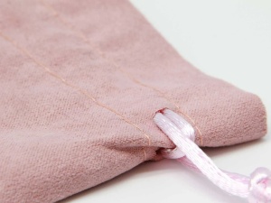 Saculet Textil de culoare Roz Somon 83x110 mm