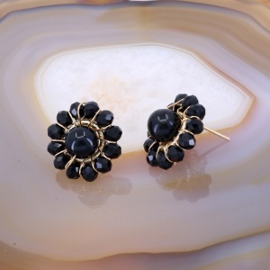 Cercei Floare Eleganti Rotunzi Placati cu Aur si decorati cu Cristale Negre tip Onix c4099
