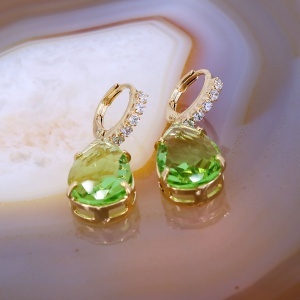 Cercei Lacrima cu cristale zircon verzi placati cu aur 18K c4220