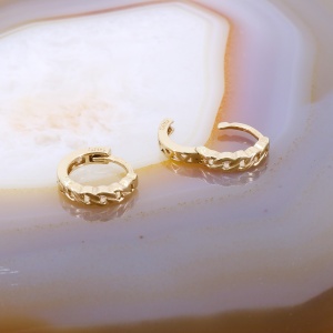 Cercei mici Rotunzi din Aur 14K 585 cu Deschidere model Impletit c737