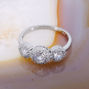 Inel din Argint model trei Cercuri cu Cristale Zircon c2802