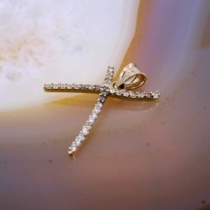 Pandantiv din Aur Galben 14K 585 Cruce Stilizata cu Cristale Zirconia au839
