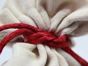 Saculet Textil de culoare Crem 83x110 mm