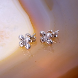 Cercei din argint model floare cu cristale zirconia c4441