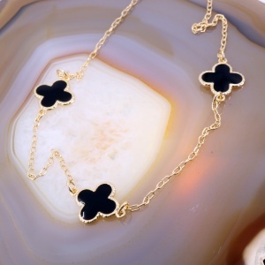 Colier placat cu Aur 18K cu pandantive Floare si email negru c1317