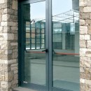 Usa din aluminiu cu bara antipanica 1800 x 2100