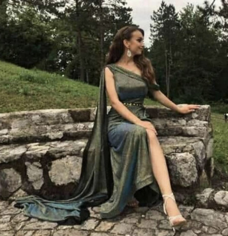 Duga haljina za maturu crno plava