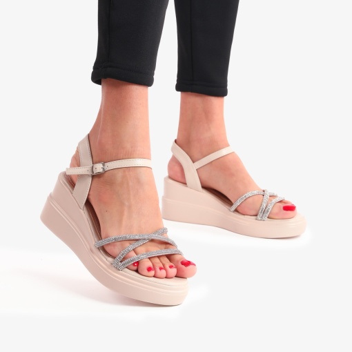 SANDALE DIN PIELE ECOLOGICA CU PLATFORMA SI STRASURI LF0745 Nude - Img 2