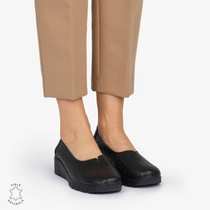 BALERINI din PIELE NATURALA PERFORATA LF1040 CULOARE: NEGRU