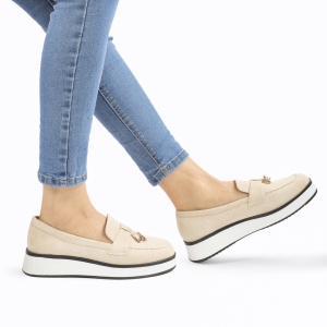 Mocasini DAMA din PIELE ECOLOGICA INTOARSA cu detaliu auriu LF0959 CULOARE: Bej