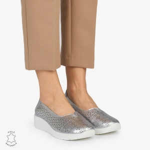 BALERINI din PIELE NATURALA PERFORATA LF1040 CULOARE: ARGINTIU