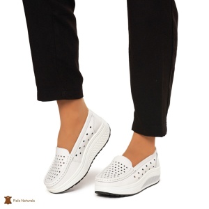 Mocasini Dama Piele Naturala perforati cu talpa groasa LF0079 ALB